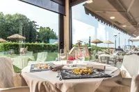 Yachting Hotel Mistral