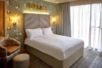 The Boathouse Inn & Riverside Rooms