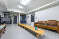 Gurye Papas Villa Pension