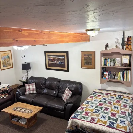 Bell's Greer Hideaway