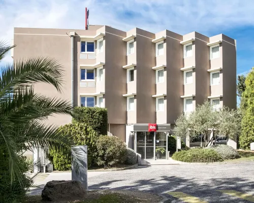 Ibis Toulon La-Seyne Hotels in La Seyne-sur-Mer