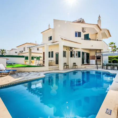 Monteiro V4 - VIP Properties