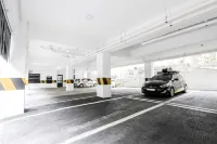 Gray hotel - parking