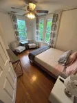Colonial on College-Historic 3 Beds and Sofa Bed, Skeeball, Golfcart-Extra