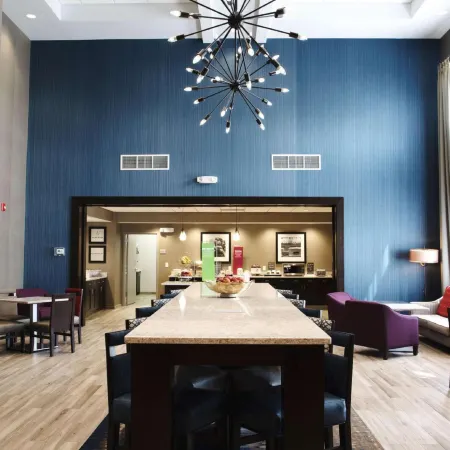 Hampton Inn & Suites des Moines/Urbandale