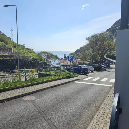 Charming 1-Bedroom Apartment with Ocean Views in Calheta