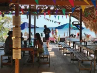 Santa Lova Eco-Hostel Isla Tintipan - Hostels