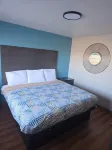 Super 7 Inn