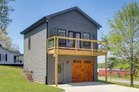 Walkable North Georgia Hideaway! Modern Suite - Boutique