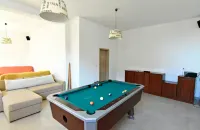 Perfect holiday apartment with pool