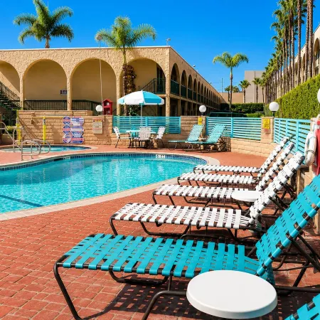 Kings Inn Anaheim at the Park & Convention Center