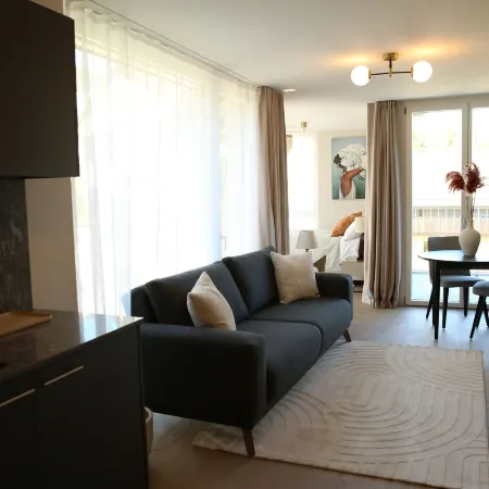 Lamira - Serviced Apartments