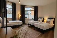 170m2 Apartment bis zu 15 P. 1min UBahn - 2-Star