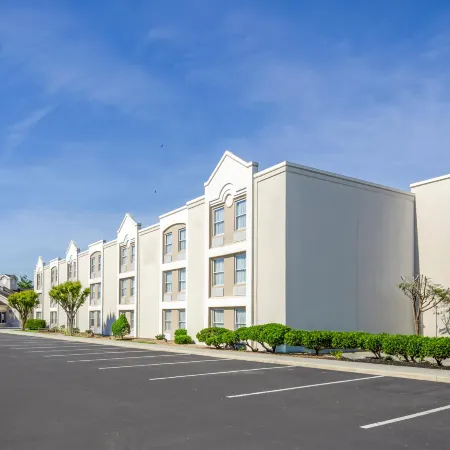 Best Western Plus Inn at Valley View
