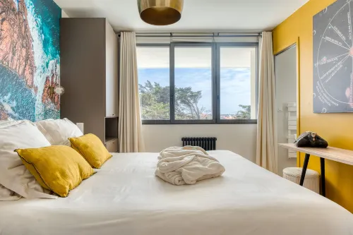 Villa Oceans – 5-Star Luxury with Panoramic Sea Views in Vendee - Villas