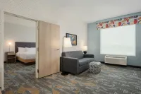 Home2 Suites by Hilton Lafayette I-10 - ที่มีสระว่ายน้ำ