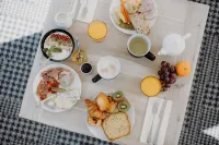 Les Demeures de Varennes, BW Signature Collection - breakfast