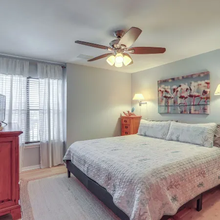 Walkable Beachfront Retreat on Cedar Key!