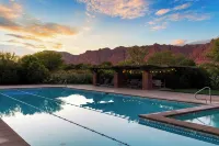 "SERENE DESERT GETAWAY" La Casa Coyote, Kayenta Art Village W/Views of Red Rock - プール