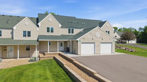 Fairway Views, Near Mille Lacs, Private Deck 3 Bedroom Home -  Privatzimmer