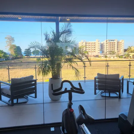 Stunning new Beachfront Condo 9th Floor Ocean View