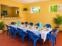 Tumaini Bungalows - parking