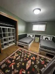 Family fun House - large fenced in backyard, Theater, Bean bag Lounge - 3 stjerner