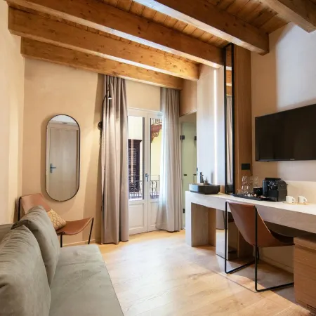 Consolato Boutique