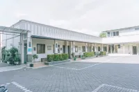 C3 Hotel Ungaran - parking