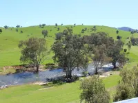 Elm Cottage Tumut - Mountain view