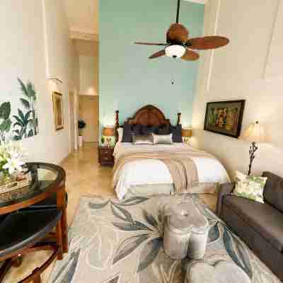 Hanalei Hideaway-Oceanfront, Mtn & Waterfall Views, Top Floor, No Stairs Rooms