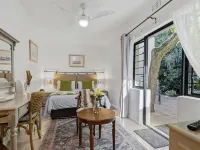 Paradiso Guesthouse & Self-Catering Cottage Отели рядом с достопримечательностью «Музей Фонда семьи Норваль»