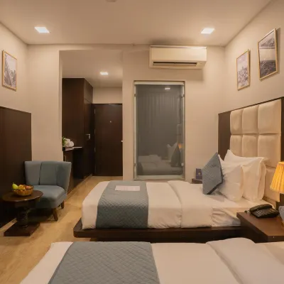 Raas Mahal Hotel โรงแรมใกล้เอเลเฟนท์จอย