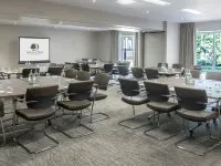 DoubleTree by Hilton Bristol City Centre Hotels near Queen Square