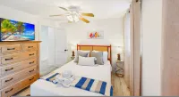 Twin Tides Large Home Heated Pool Spa Putting Green Golf Cart Tiki Bar Ping Pong Sleeps 14 - Private Pool