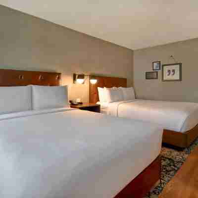 Four Points by Sheraton Boston Newton Rooms
