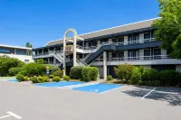 Premiere Classe Toulon - la Seyne Sur Mer - parking