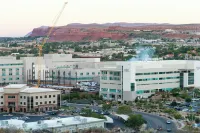 Holiday Inn Express & Suites ST. GEORGE NORTH - ZION by IHG - parking