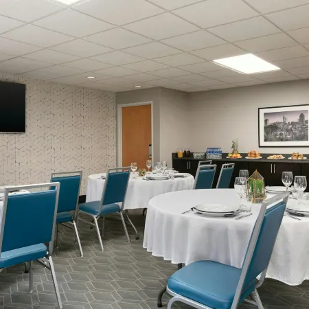 Four Points by Sheraton Raleigh Arena