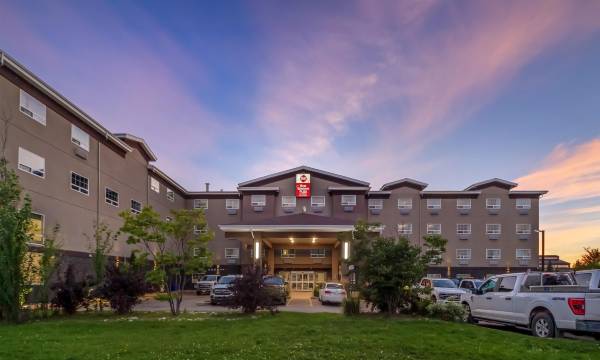 Best Western Plus Fort Saskatchewan Inn Suites