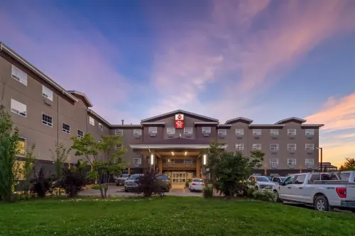 Best Western Plus Fort Saskatchewan Inn  Suites - Wifi
