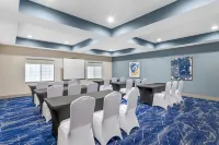 Comfort Inn & Suites Lawrence - University Area - Wifi