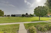 Shakopee Townhome Near Valleyfair & Mystic Lake - Wifi