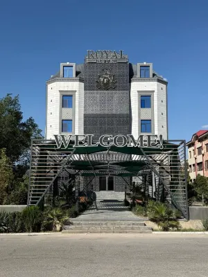 Royal Hotel Navoi - parking