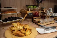 ESPERIA HOTEL - breakfast