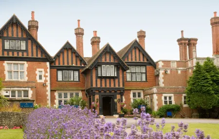 Macdonald Elmers Court Hotel and Resort