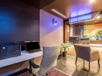 Tilt Hotel Universal-Hollywood, Ascend Hotel Collection Hotels near Universal City