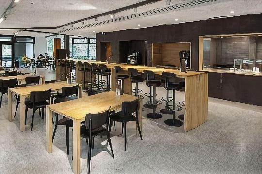 2. 유스 호스텔 인..