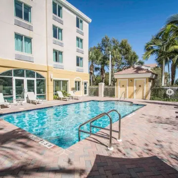 Comfort Inn & Suites Jupiter I-95