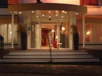 Hotel Hogerhuys - Adults Only Hotel dekat Space Expo